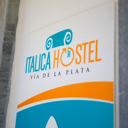 Italica Hostel Santiponce Bagian luar foto