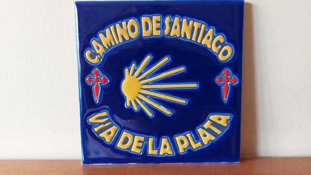 Italica Hostel Santiponce Bagian luar foto